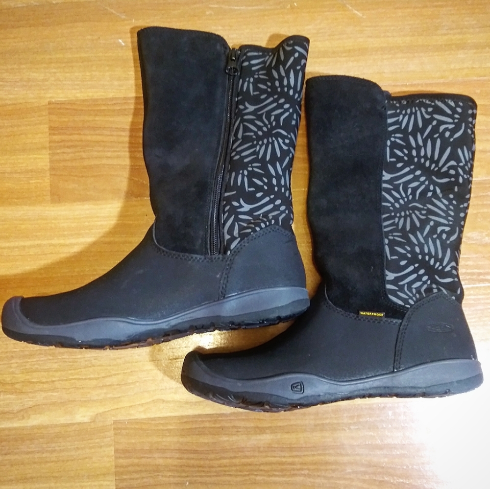 KEEN Black, Tall Waterproof Boots, Size 4 Youth